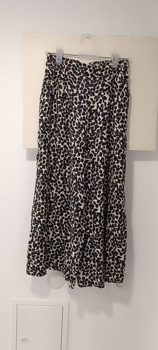 Pantalonas tamanho 36, usadas. Marca H&M