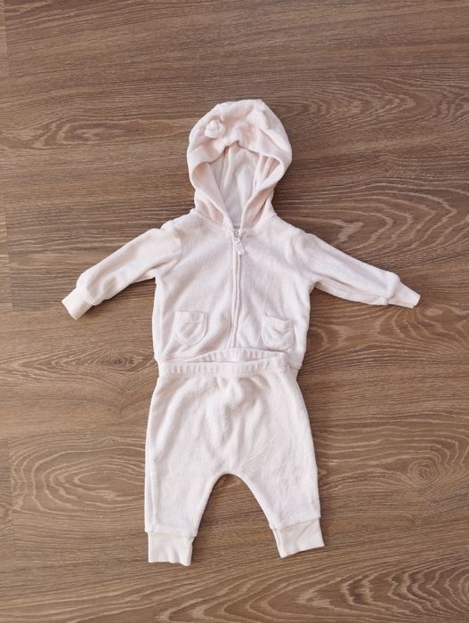 Костюмчик від carter's