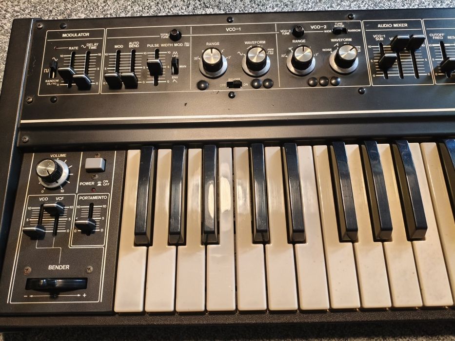 Sintetizador Roland SH-2