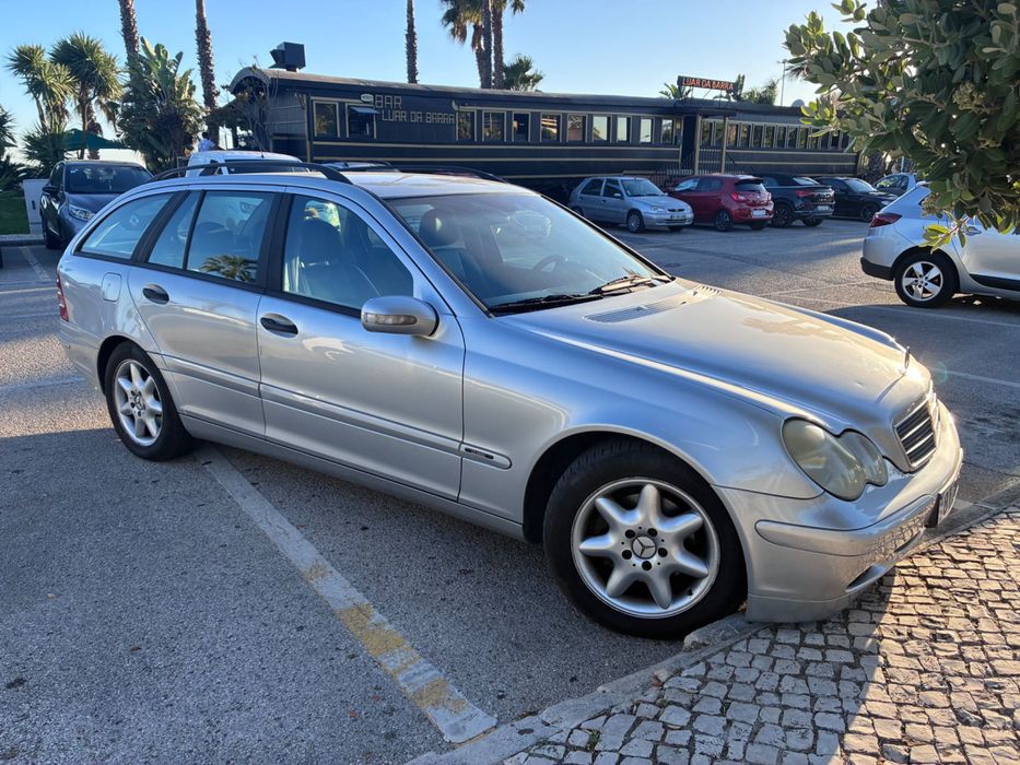 Mercedes-Benz 220