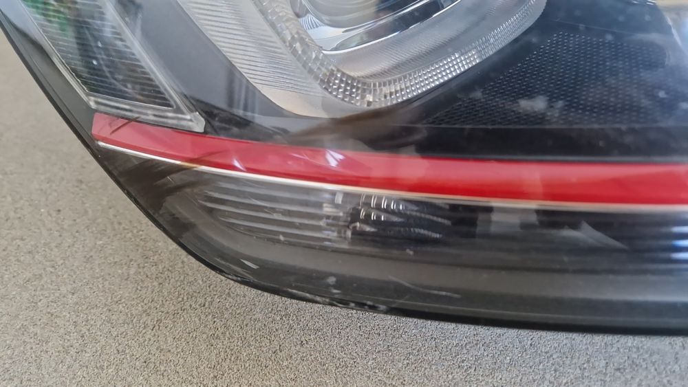 Lampa prawa golf 7 Gti Xenon