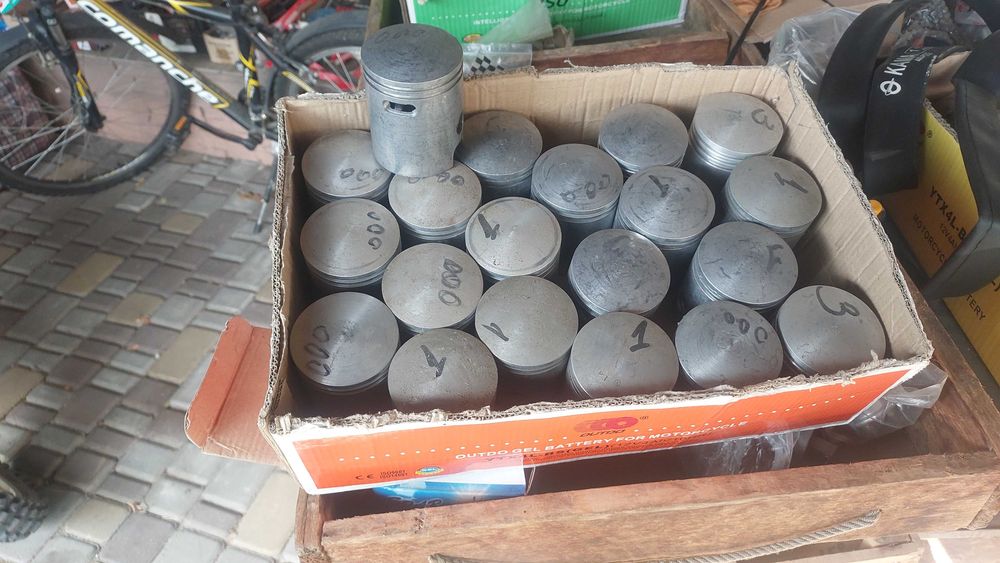 Поршня планета , юпітер ,ява, муравей ,мінск, восход , днепр , к750