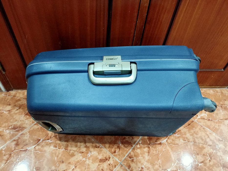 Mala Malas rígida de porão até 23 kg viagem casa quarto apartamento.