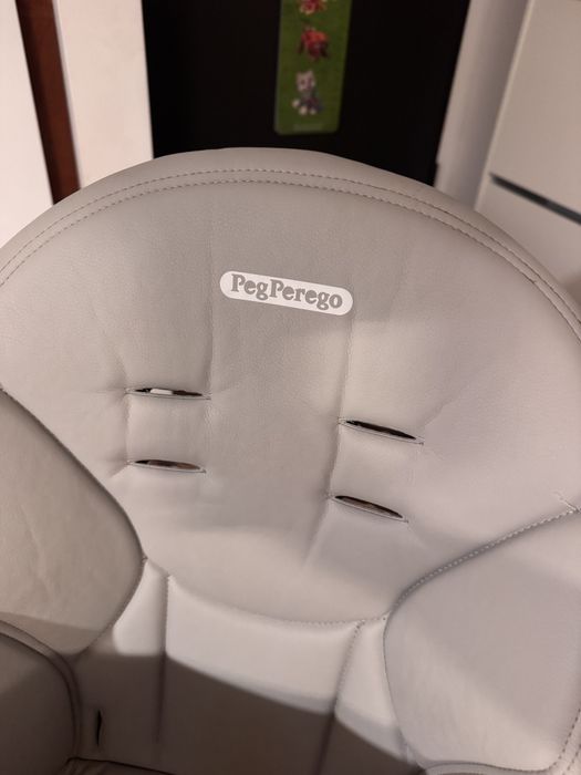 Krzeselko do karmienia peg perego