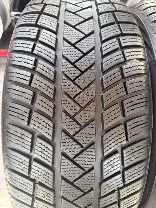 Шини Vredestein 265/45/R21
