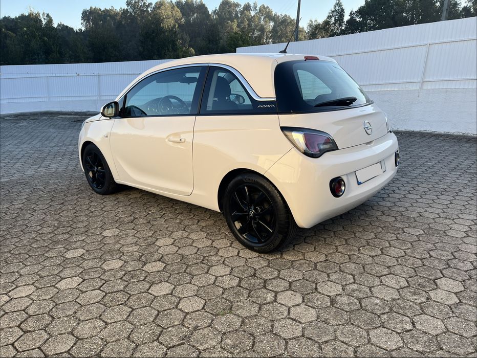 Opel Adam, ano 2014
