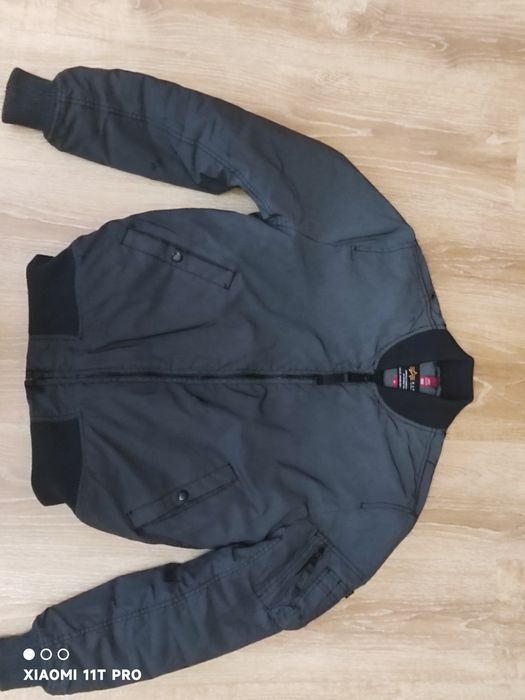 Бомбер Alpha industries