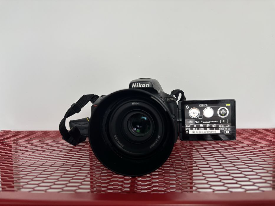 Aparat Nikon D5600 + obiektyw Nikkor 50mm 1.8af