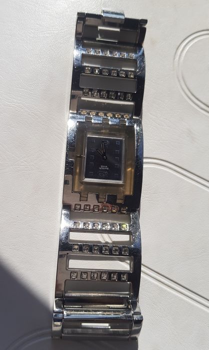 Relógio Swatch prateado