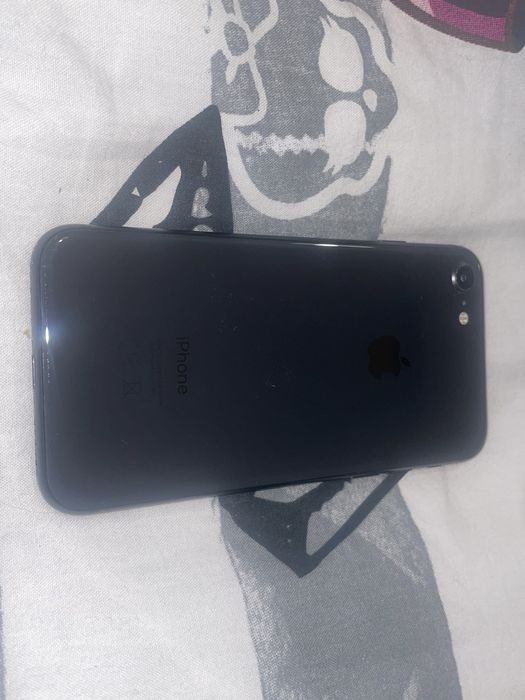 iPhone 8 pamiec 64GB