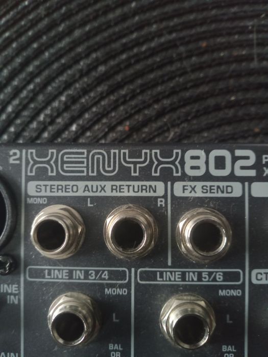 Mixer kompaktowy xenyx 802