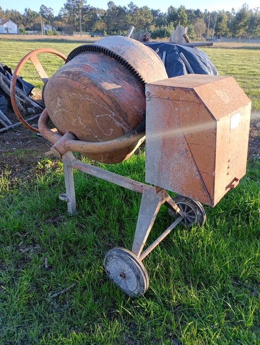 Betoneira liz 190 litros