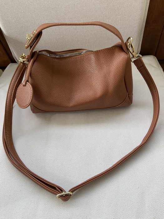 Mala de mão em pele sintetica