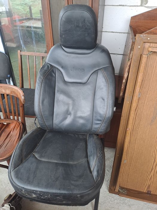 Сидіння переднє jeep compas