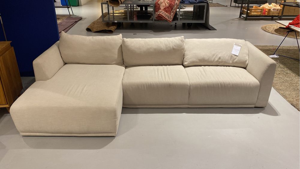 Sofa com chaise com apenas 1 ano de uso