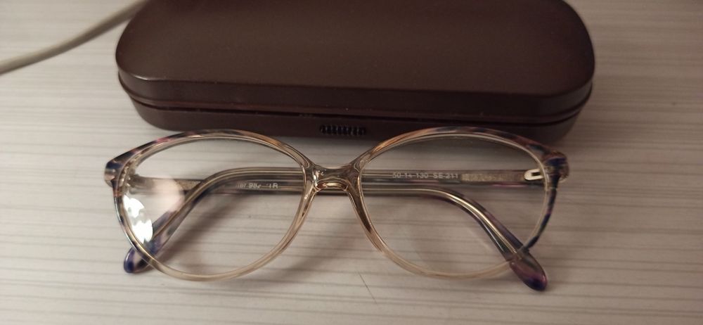 Markowe okulary, optyka nadaje się do wymiany
