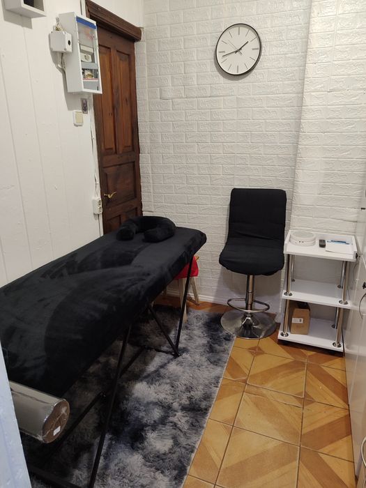 Кушетка  ,стілець бровіста Срочно!