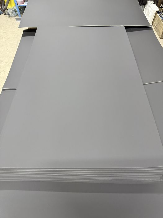 Maty tapicerskie, akustyczne, ozdobne, samochodowe.