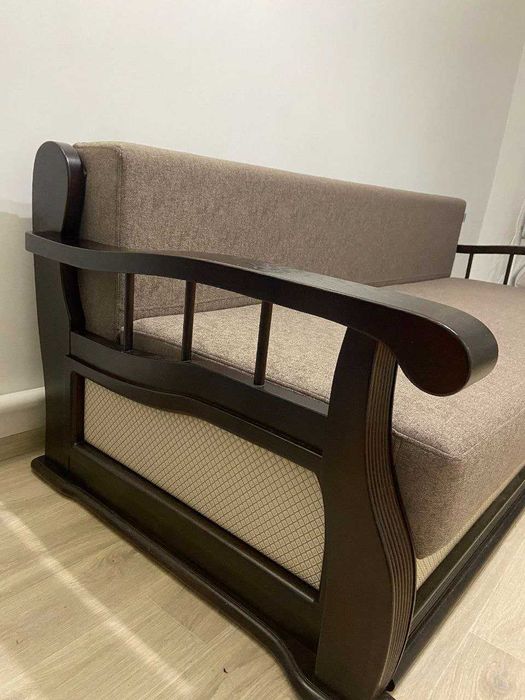 Великий диван Цезар на дерев'яному каркасі (Єврокнижка)