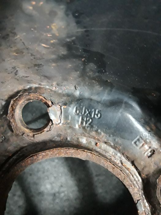 Opony zimowe 195/65R15