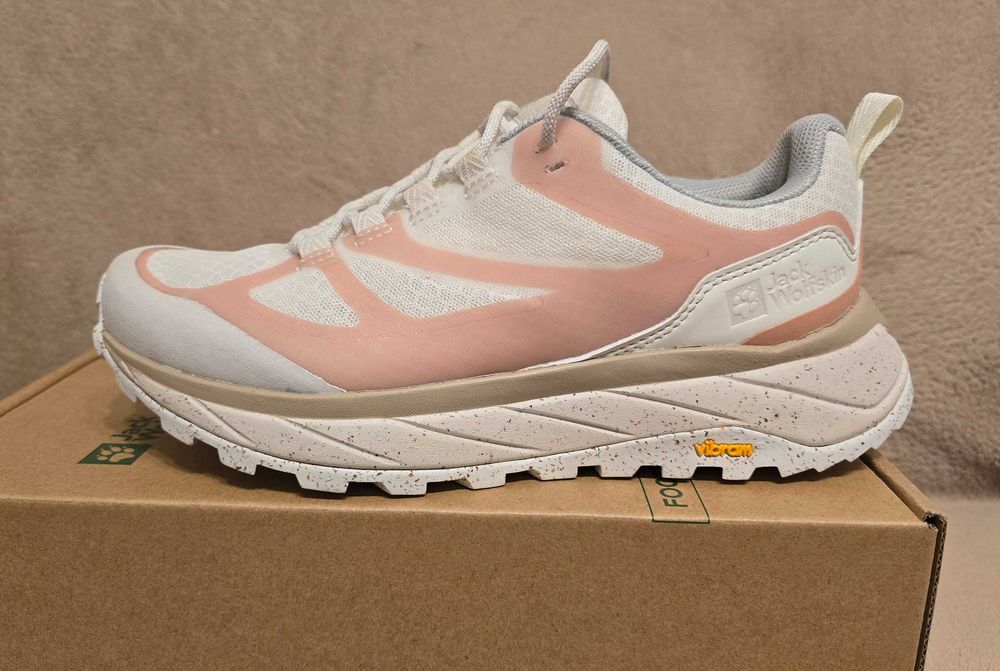 Jack Wolfskin buty Terraventure Vent Low W r 37.5 24.5 cm różowo-białe