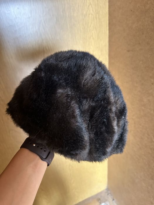 Futrzana czapka czarna