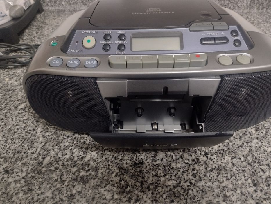 Radio CD K7 Sony impecável