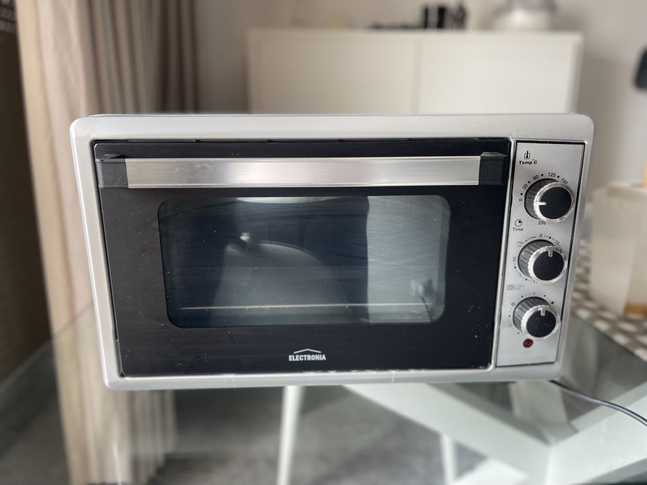 Forno Elétrico Electronia 45L (aprox.) – Como Novo