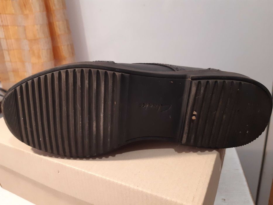 Туфлі шкіряні Clarks жіночі 39 розмір