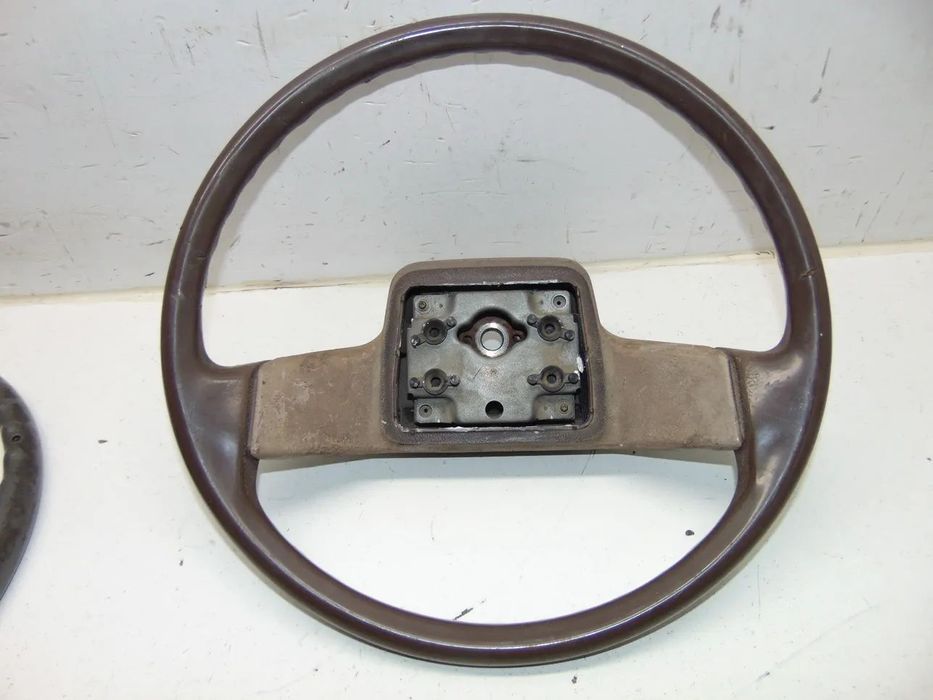 Mitsubishi L300 Volantes