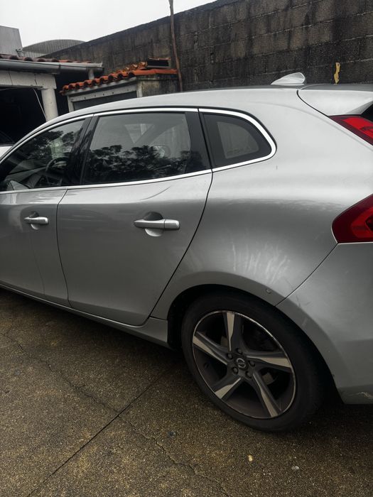 Volvo V40 R-Design 2013