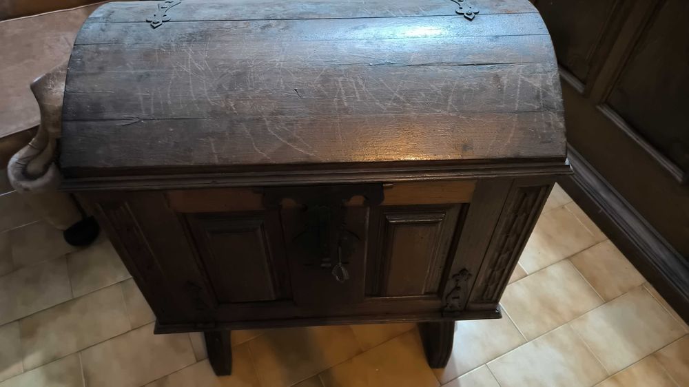 Baú garrafeira vintage