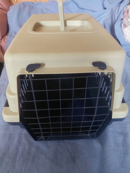 Переноска для собак або котів.