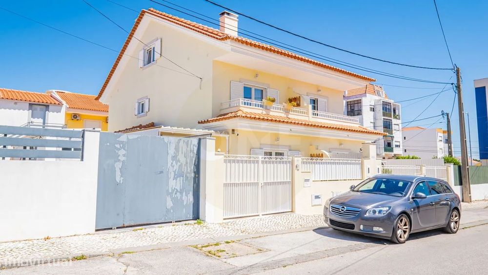 Moradia T3 Geminada Como Nova