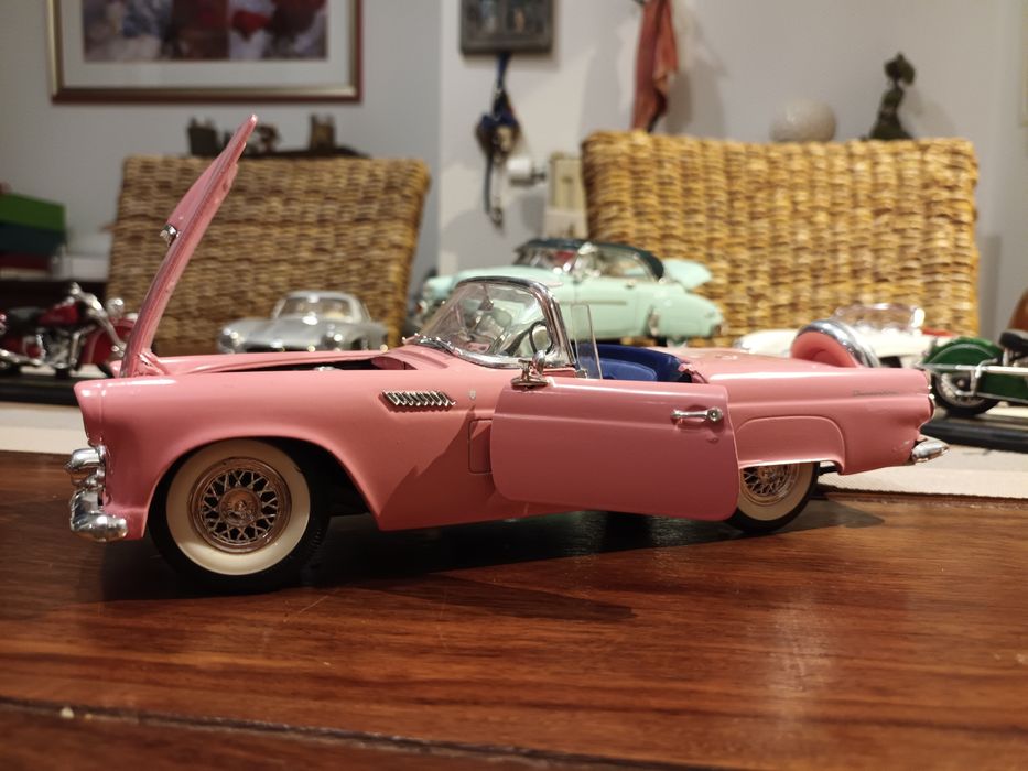 Колекційна модель Ford Thunderbird Revell INC 1990.