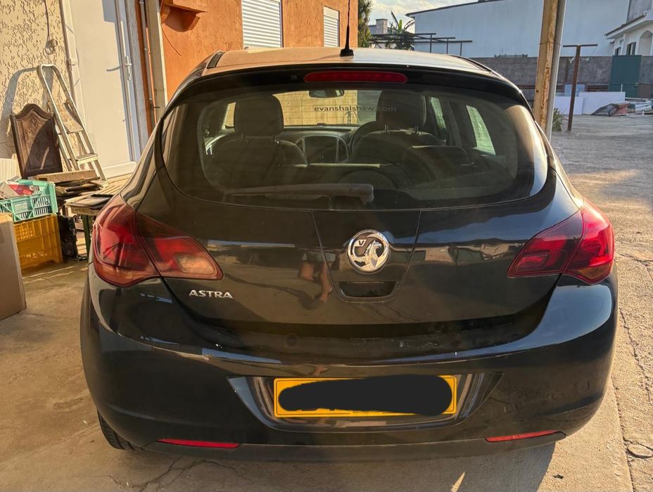 Opel Astra J 1.4 gasolina ano 2011 para peças todo o Material disponível Enviamos para todo o País e Ilhas
