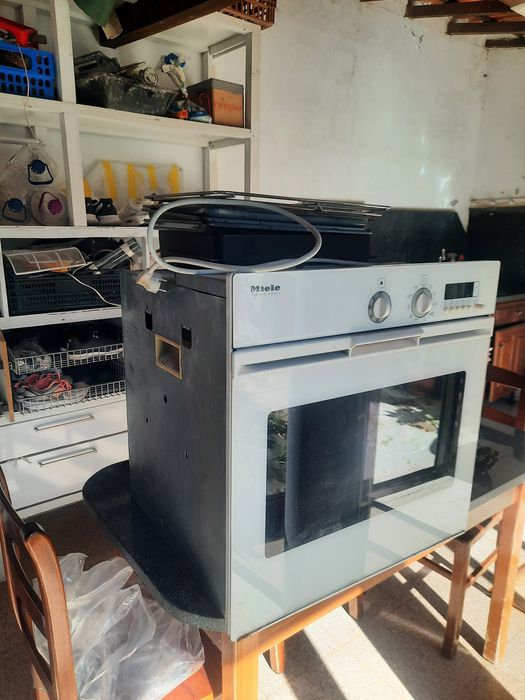 Forno Miele de Luxe H 818