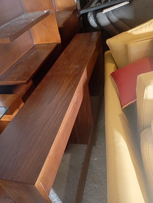 Aparador com espelho