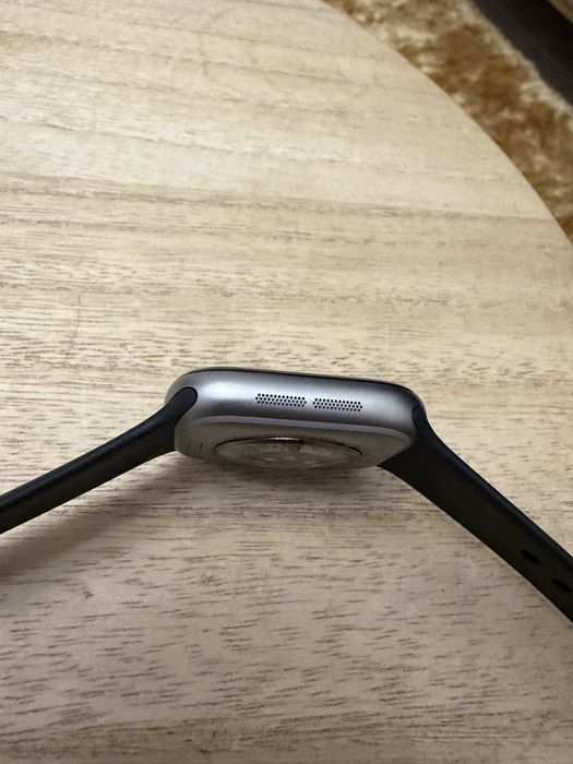 Apple Watch Series 11 (GPS + Cellular) 42mm