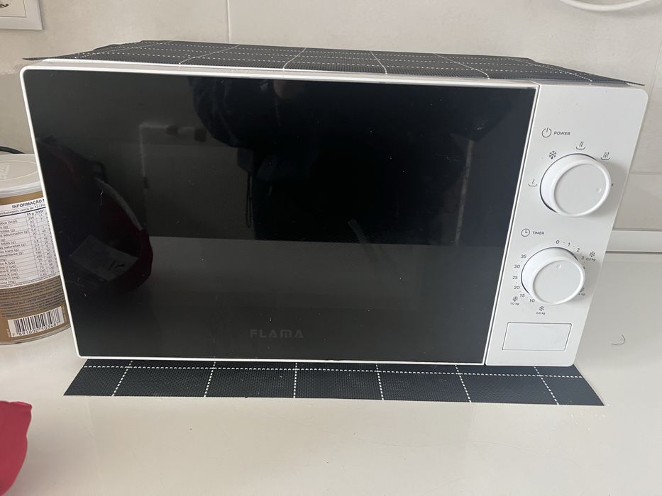 Micro-ondas Flama 1847FL