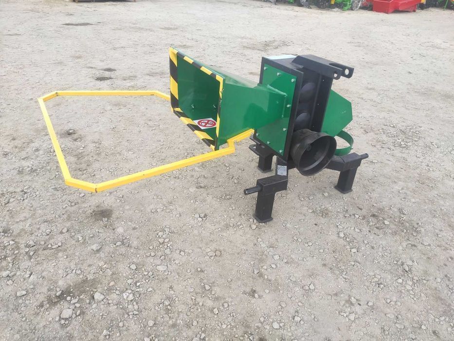 Mechanizm rębaka do gałęzi drewna drzewa rembak Ursus Zetor