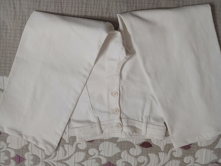 Calça branca  menina