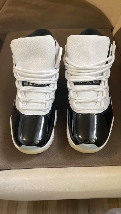 Продам retro jordan 11