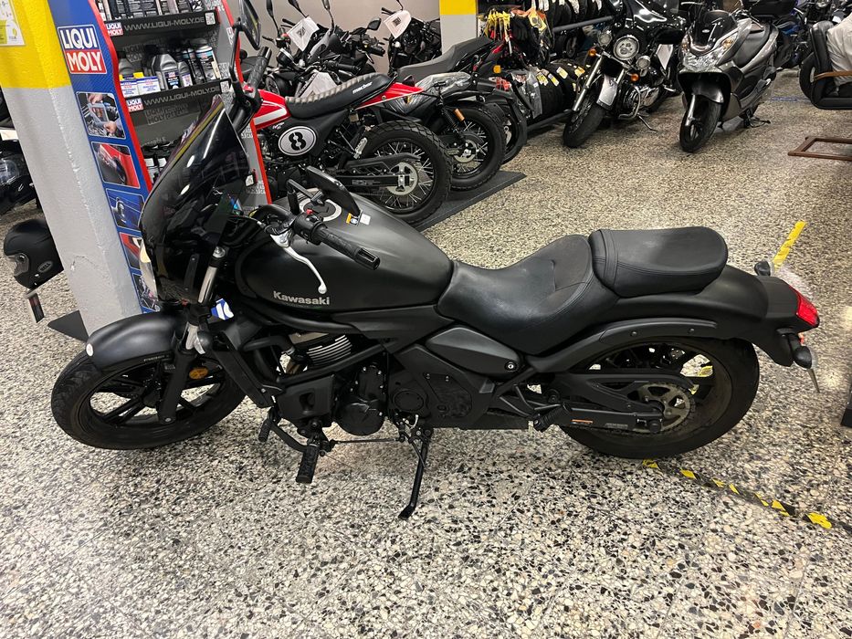 Kawasaki Vulcan s de 2021 em Óptimo estado (Reservada)