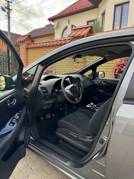 Nissan Leaf Франція