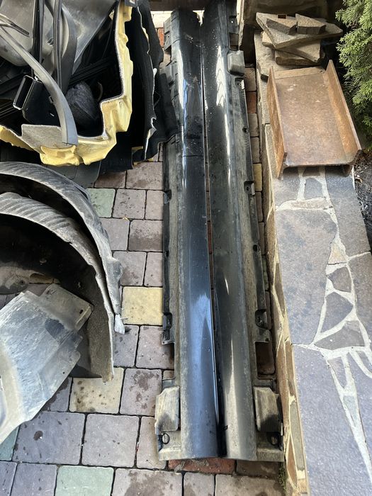 Пластикові пороги Mercedes w213