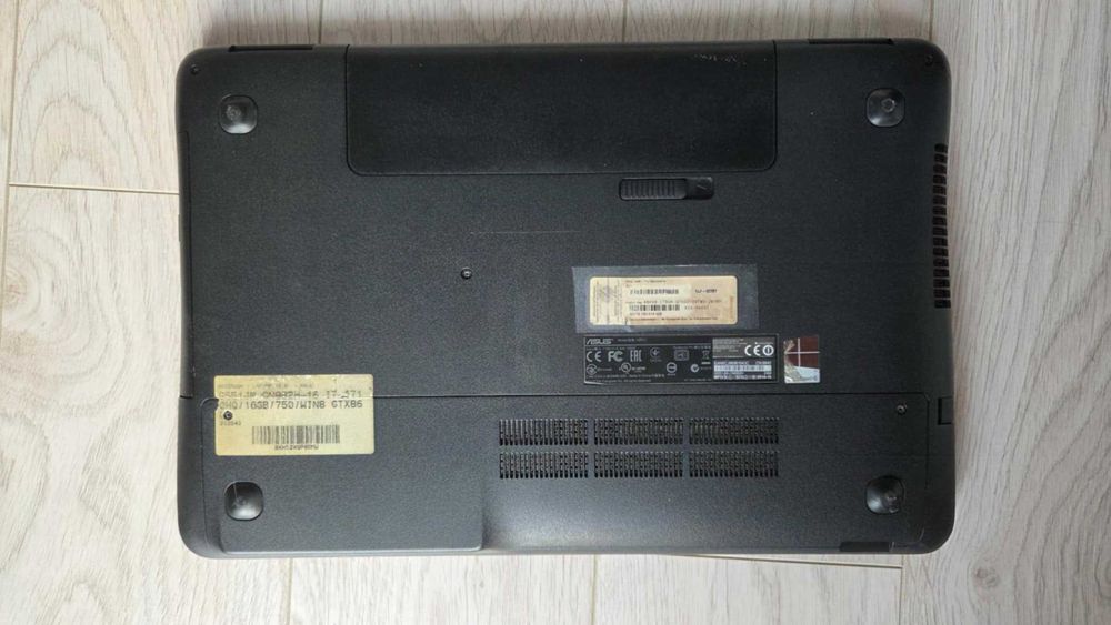 Laptop ASUS G551JM