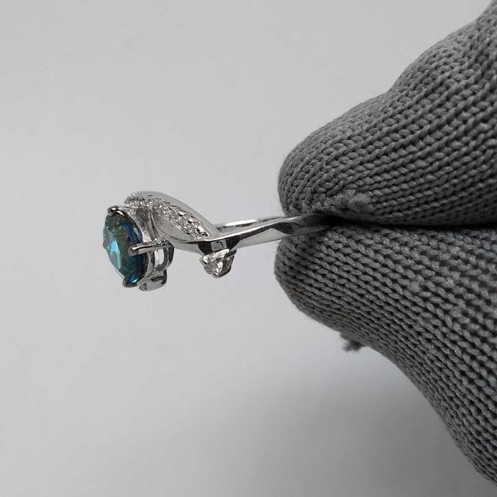 Серебряный комплект с "Лондон" топазом