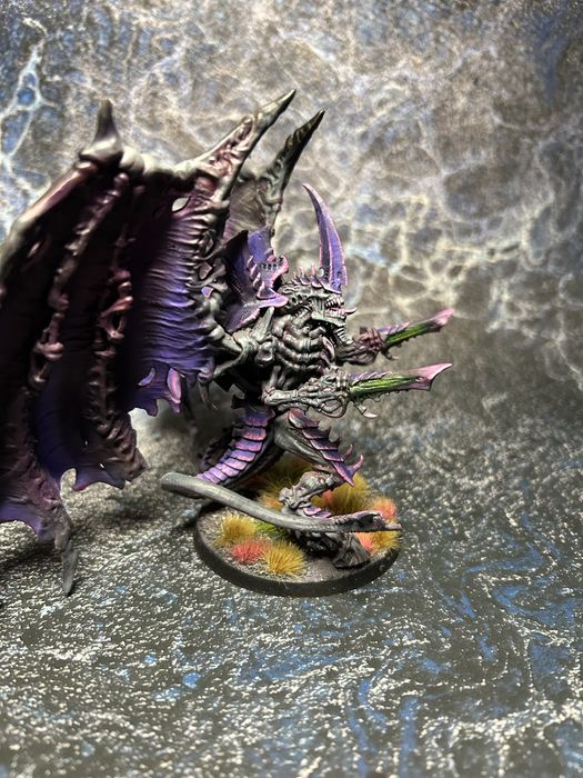 Warhammer 40 000 Tyranid Hive Tyrant - Dobrze pomalowany