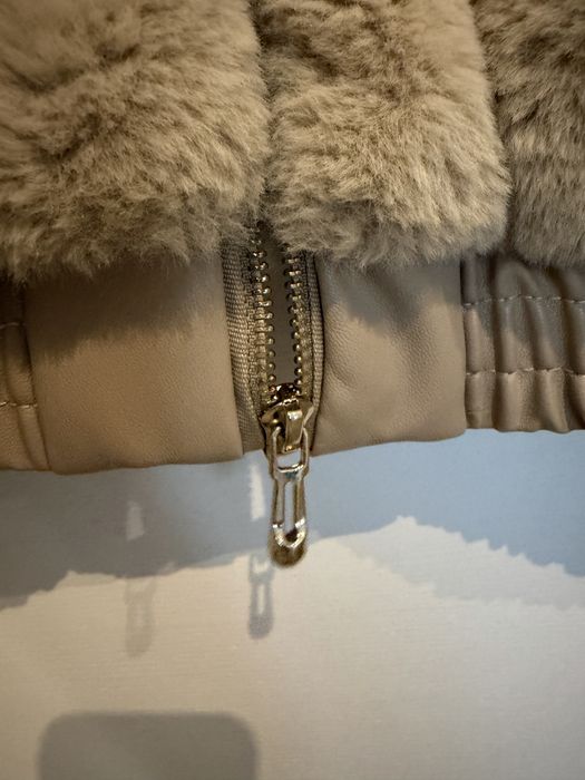 Шубка Zara , не носилась . Розмір xs .